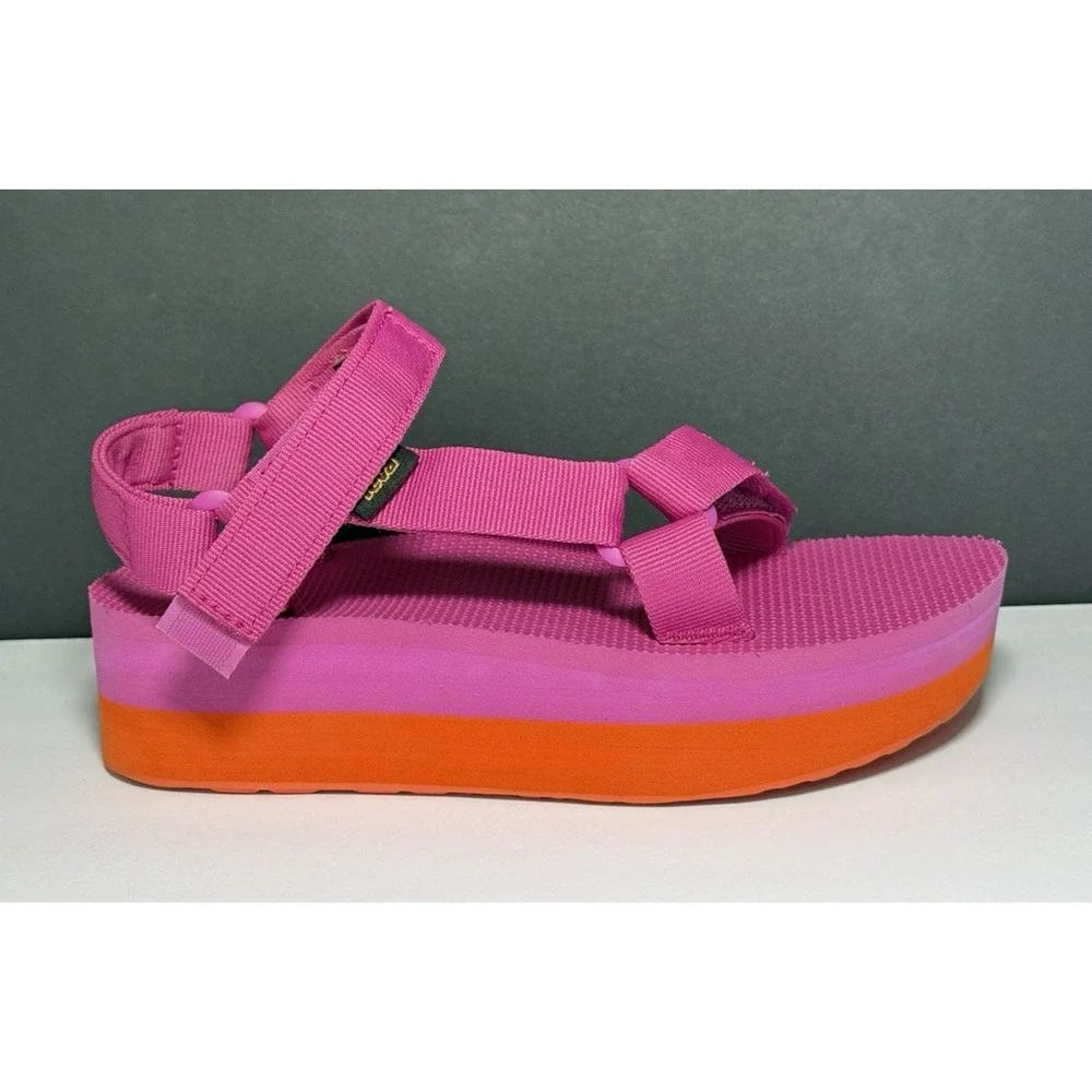 Teva Platform Universal Flatform Sandals Women's Size 6 US Pink /Orange 1008844